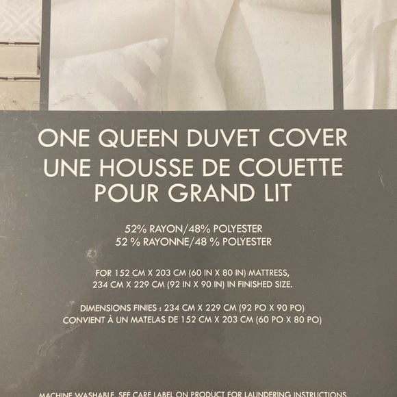 Gluckstein home duvet cover and 3 shams - Picture 3 of 3